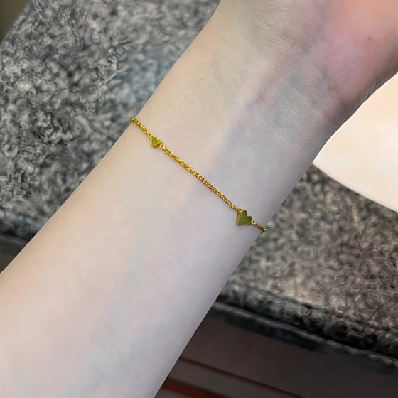 Titanium steel women's bracelet with a high-end feel, unique design, heart-shaped, non-fading, minimalist style, popular among internet celebrities, students, and female friends