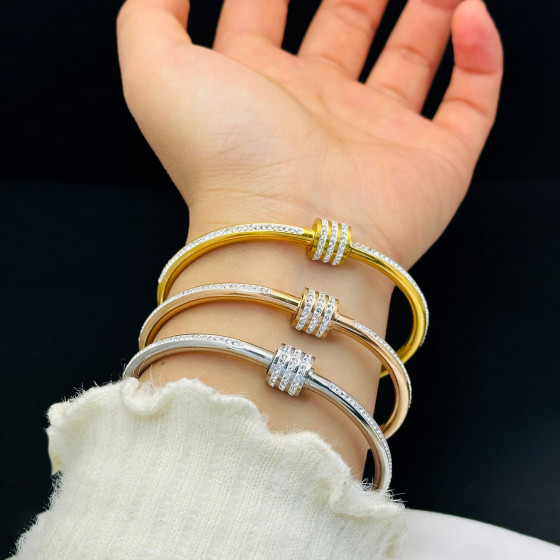 European and American style slim waist new titanium steel ins Rose gold simple diamond-encrusted gold-plated non-fading women's bracelet